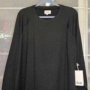 Feat - Standard Crew Neck
